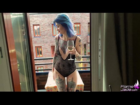 ❤️ Sjajna djevojka sisa gutljajem i strastveno jebe pod otvorenim nebom ️❌ Porno fb u pornografiji bs.tukifporno.ru ❤